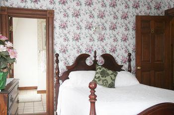 Inn At Old Harbor Нью-Шорхэм Экстерьер фото